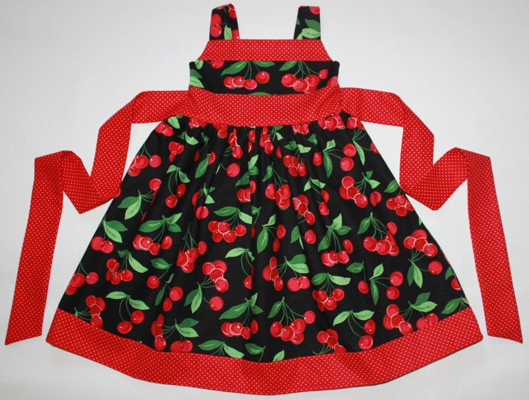 Клубничный сарафан