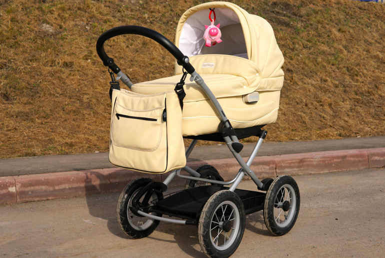 Продам коляску Peg-Perego Culla Auto Paloma (Кемерово)
