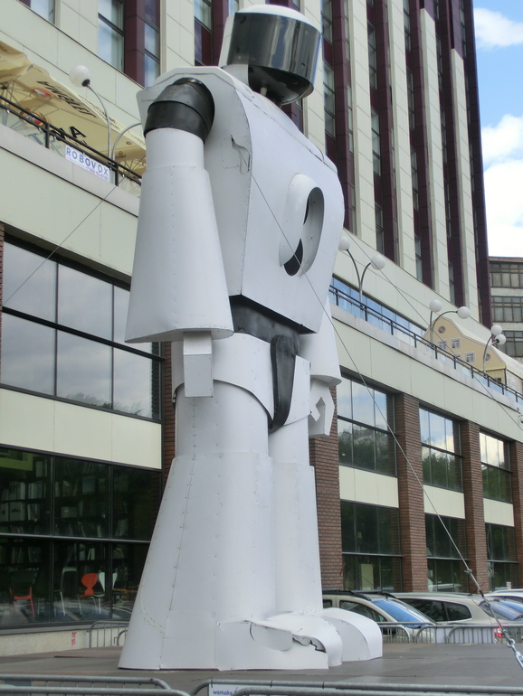 Выставка-шоу БАЛ РОБОТОВ в ARTPLAY