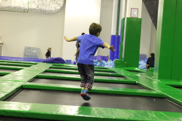 На "Лужайке", в стране Батутии:)