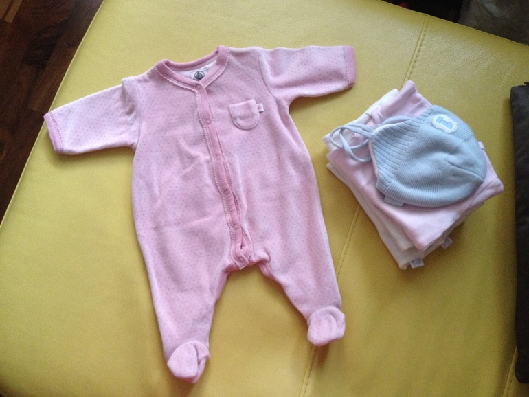 Одежда для малыша 0-1 мес. новая