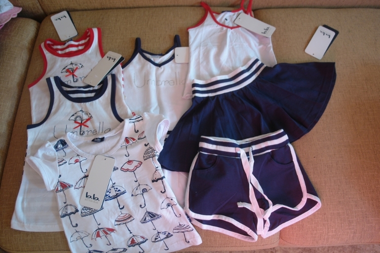 перехап! размер 116 , но со 110 можно смело , продаю все сразу за 1400р