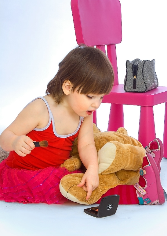 Выбрались в фотостудию или продам родину за косметику :)