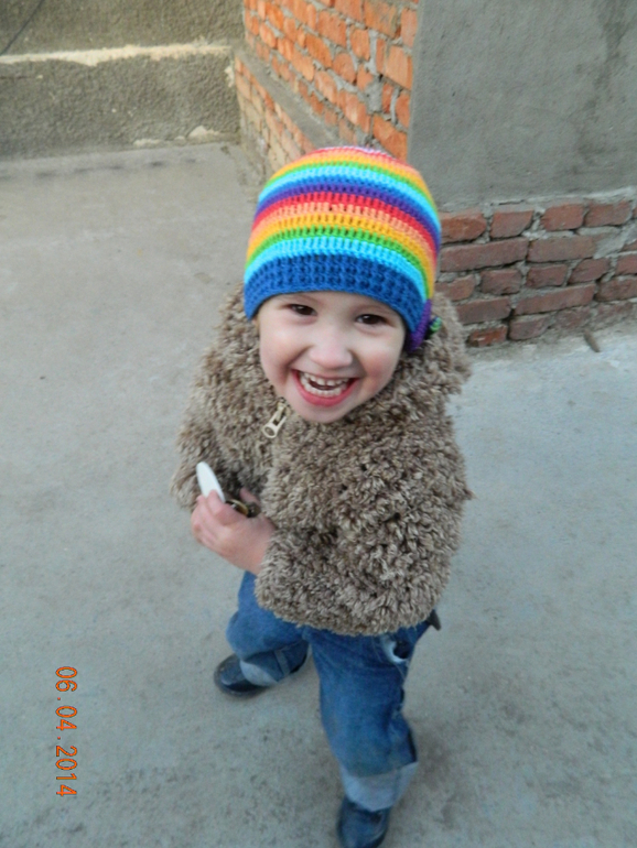 Радужная шапка