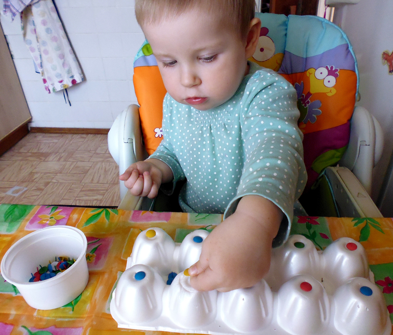 Цветные гвоздики и другие игры