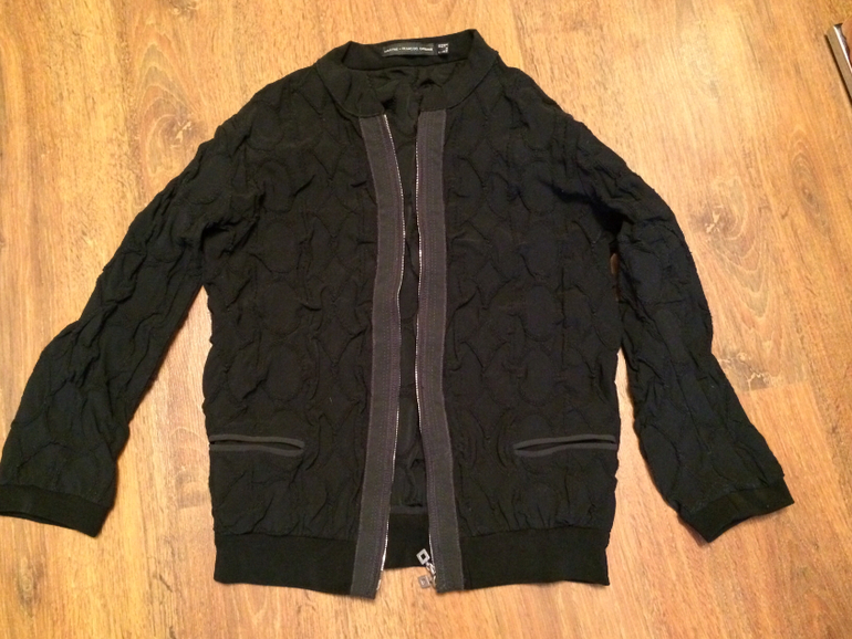 Одежда 42-44-46 новая и в идеале. Дешево.