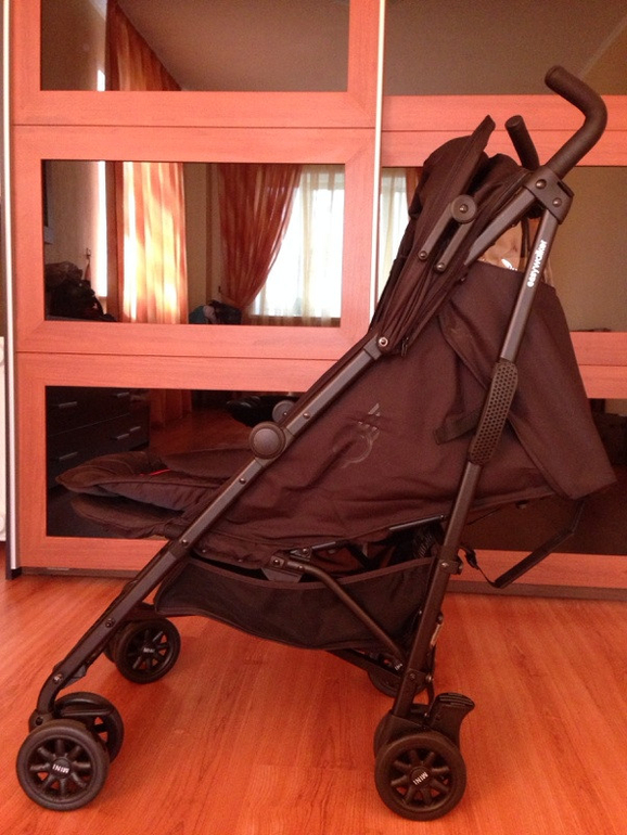 Easywalker mini buggy б/у 2 раза черная!!!
