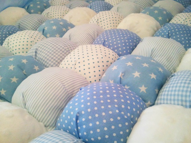 Детское легкое одеяльце и матрасик для пеленального столика 