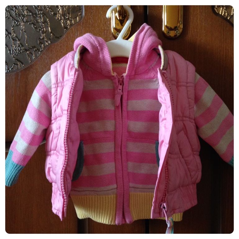 Жилет +кофта Mothercare