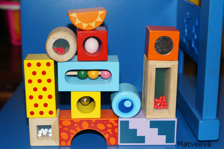 Наши деревянные игрушки 10 мес - до 1,7 . Часть 2.