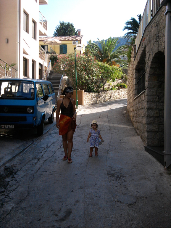 Черногория Рафаиловичи, сентябрь 2013 с ребенком 1год3мес