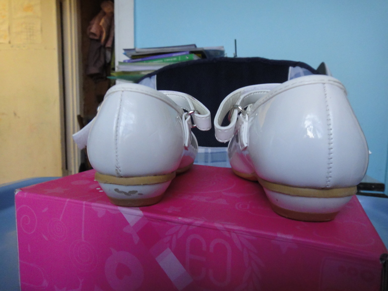 Для девочки. Размеры 21-23. Б\у. Москва. м.Академическая.