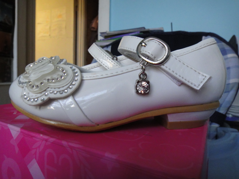 Для девочки. Размеры 21-23. Б\у. Москва. м.Академическая.