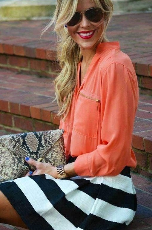 В наличии юбочки 1400 42-46 и однотонные водолазки хлопок 400р