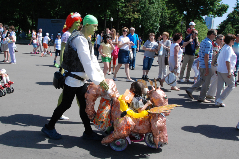 Парк Горького и Парад колясок 2014