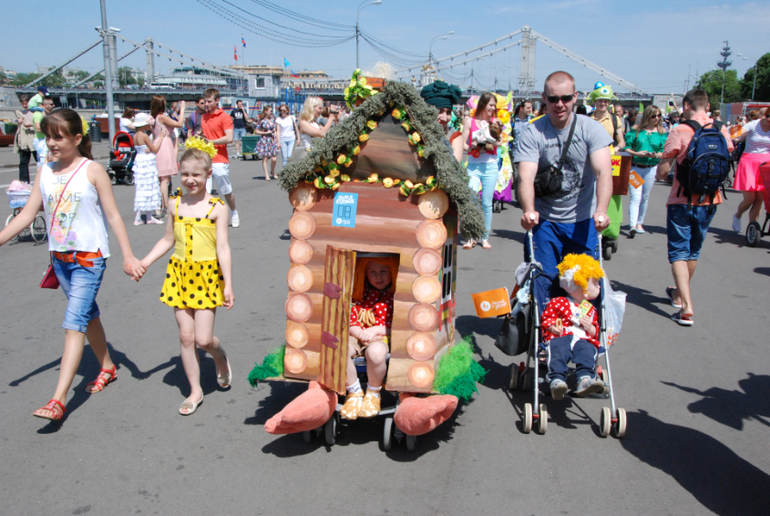 Парк Горького и Парад колясок 2014
