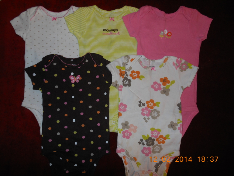 Вещи пакетом и по отдельности для девочки Carters 1600 руб. от 9 до 18 мес.