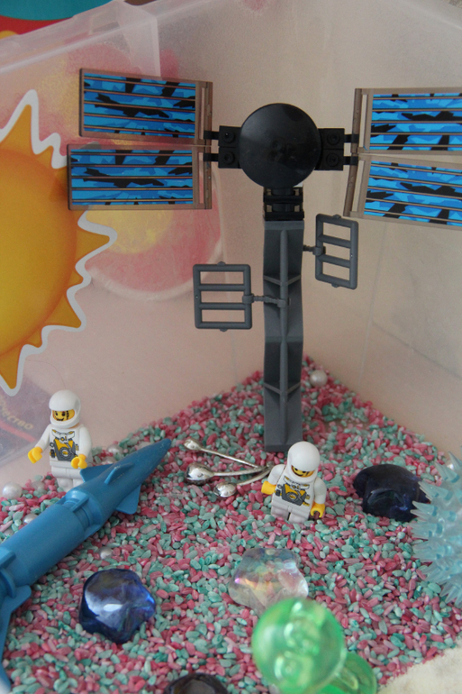 Сенсорная коробочка на тему