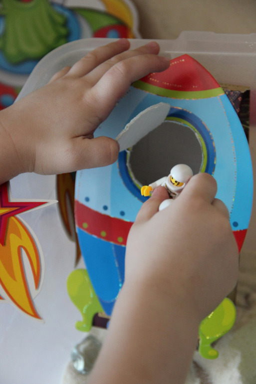 Сенсорная коробочка на тему