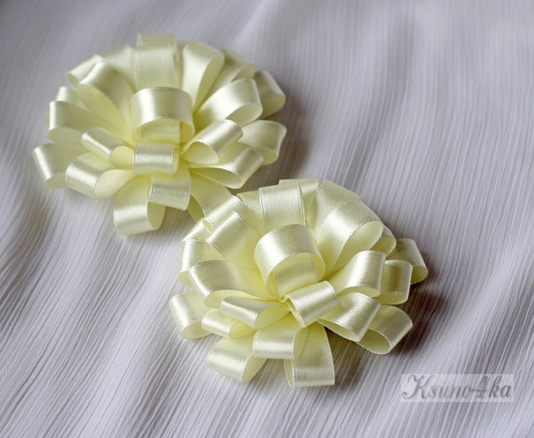 8 Марта - 8 бантиков... или мой подарок доченьке!