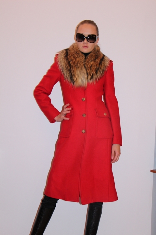 Пальто Mikhael Kors первая линия, и Emilio Pucci 100%оригинал.