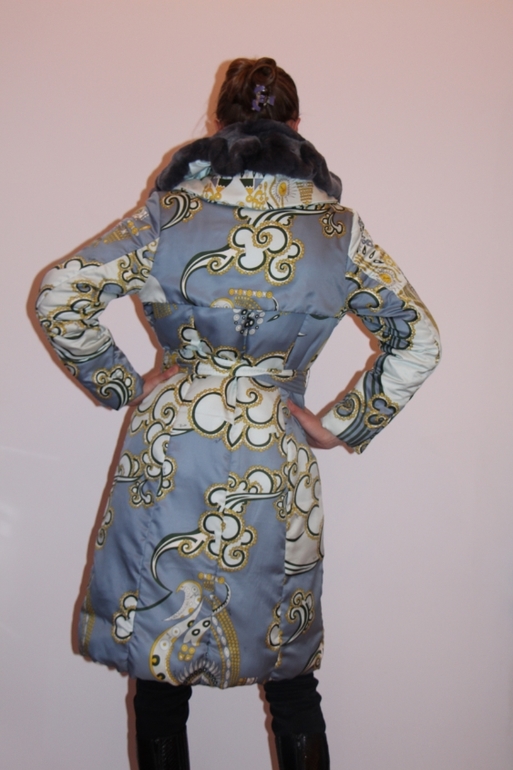Пальто Mikhael Kors первая линия, и Emilio Pucci 100%оригинал.