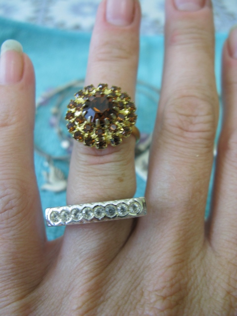 часы,бижутерия. почта .