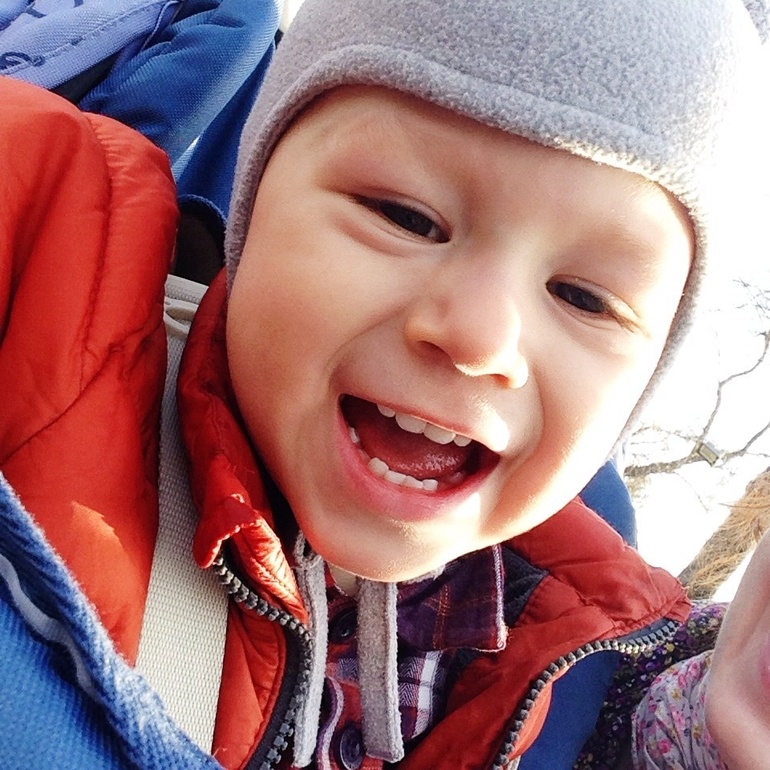 Принц корчит личики свои))))