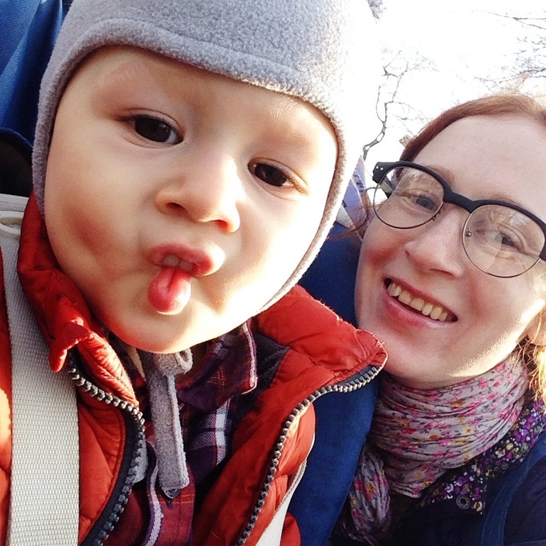 Принц корчит личики свои))))