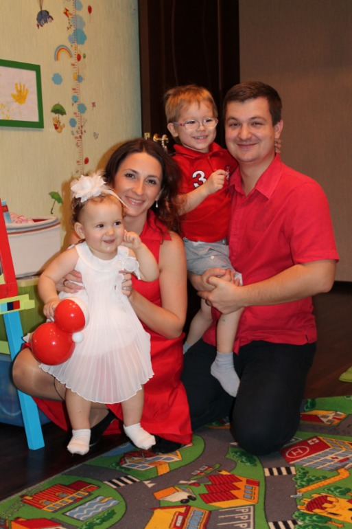 Снежинке 1 годик!