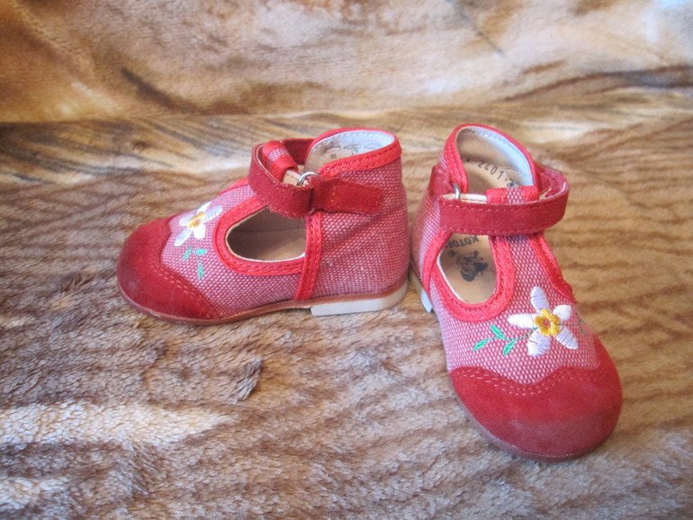 обувь сезон весна-лето на девочку размер 20-23