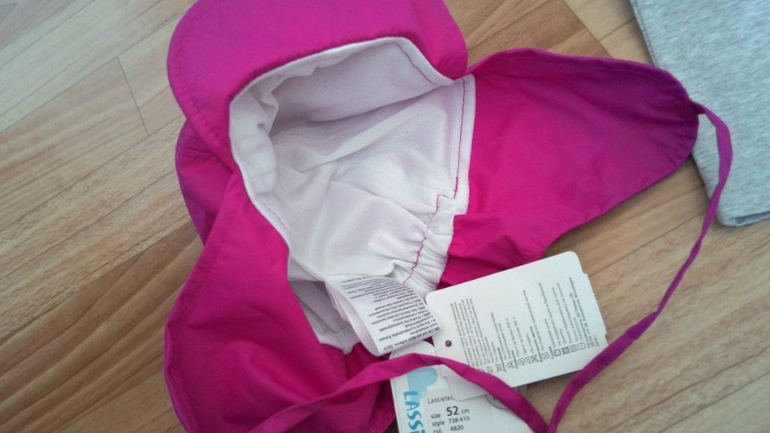 Шапка LassieTEC новая р. 52 цена 400р!! Почта за мой счет!!!