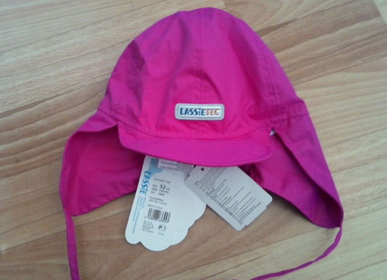 Шапка LassieTEC новая р. 52 цена 400р!! Почта за мой счет!!!