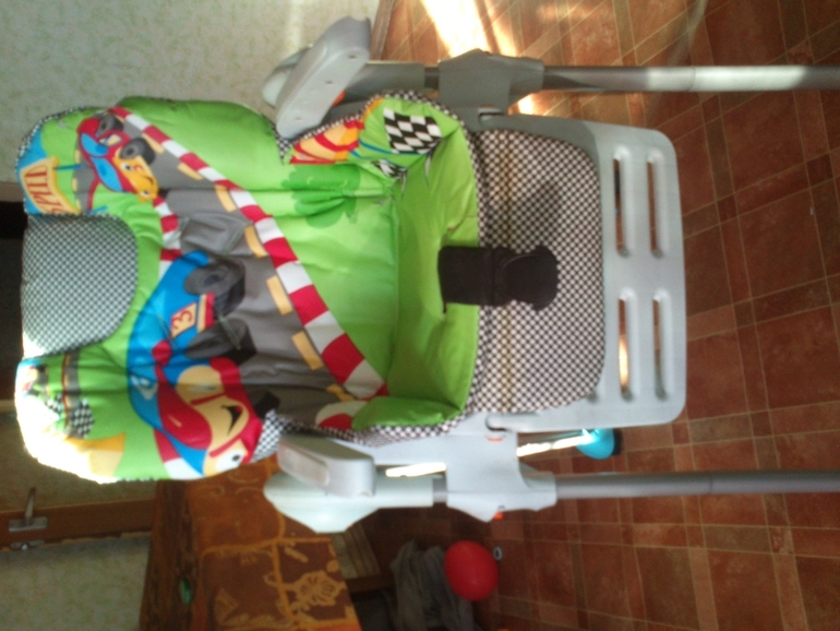 Продам кресла для кормления и много вещей, босоножки по хорошей цене