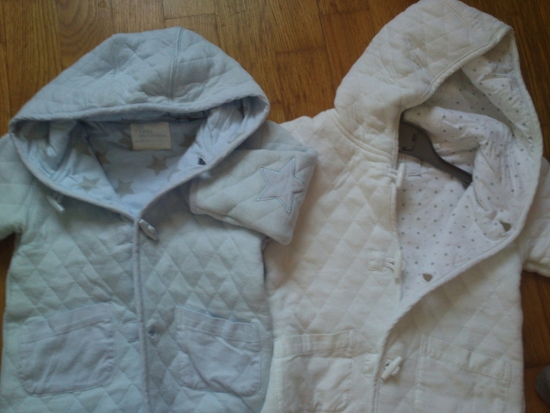 Продам кресла для кормления и много вещей, босоножки по хорошей цене