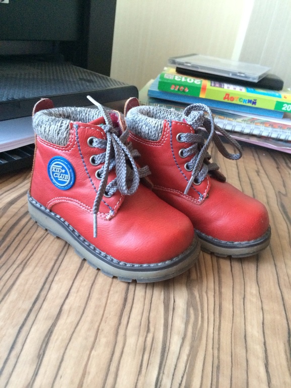 Обувь на девочку 20-22 размер, продам или поменяюсь