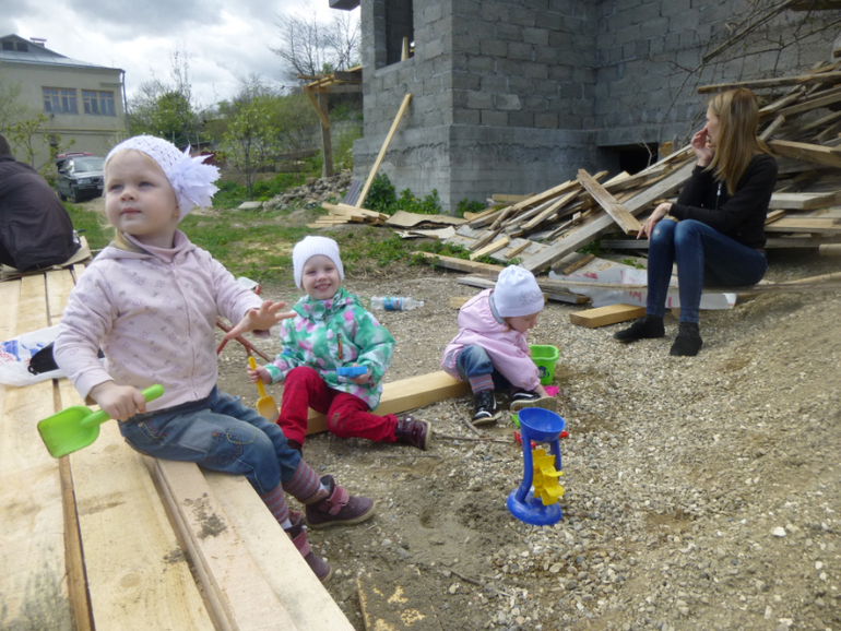 Лягушки-путешественницы или погодочки вместе 1 год 7 месяцев)