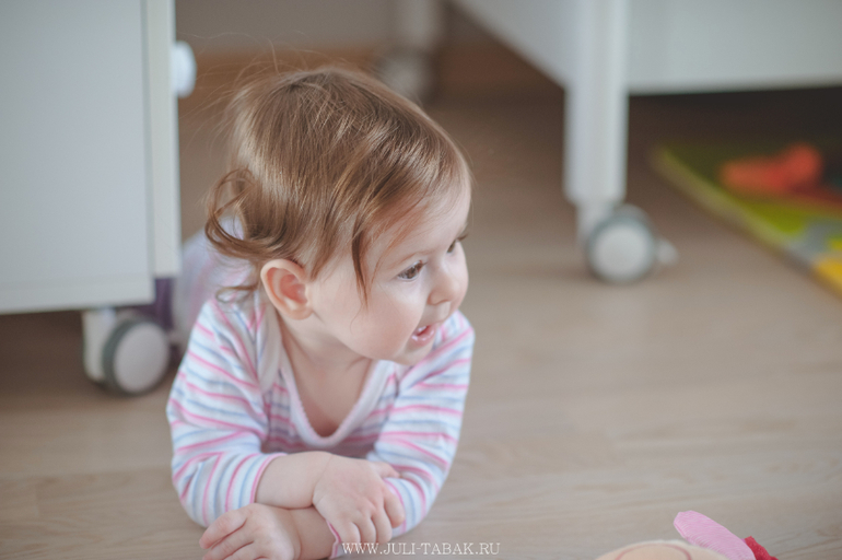 Полинка 9,5 месяцев