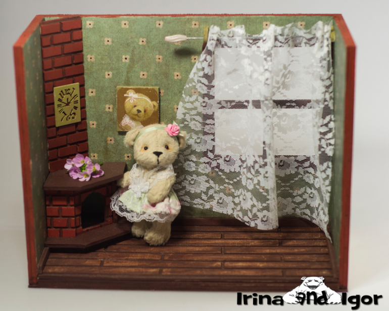 Мери в домике