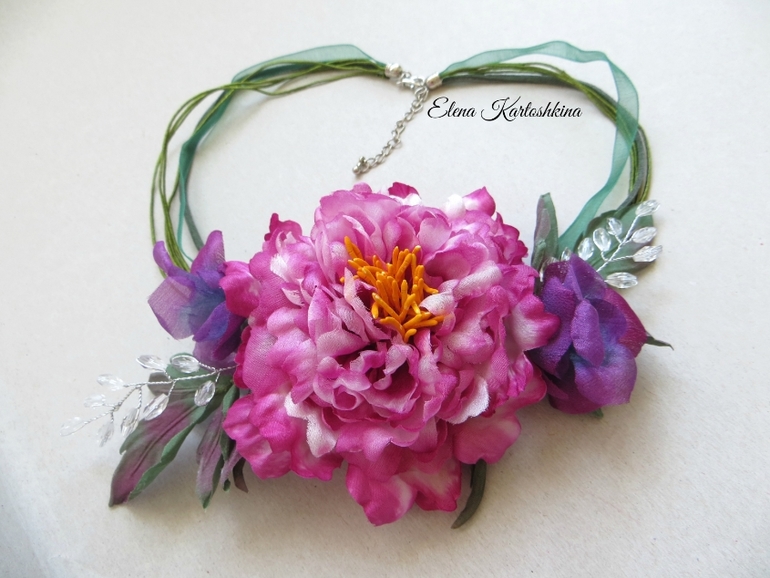 Колье/Брошь из шелка