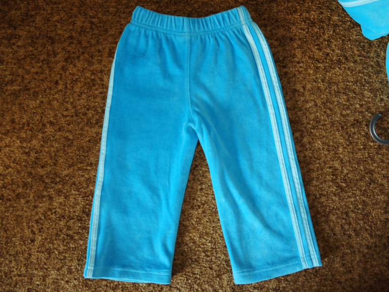 Костюм Adidas 700 руб