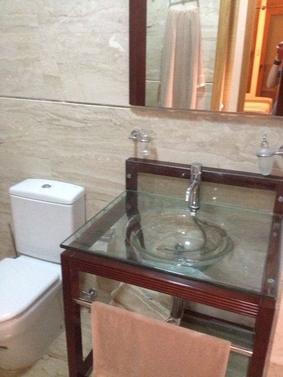 Спец. цена на аренду апартаментов в Испании (Санта Пола), 4 спальни, в 50м от пляжа, стоимость за месяц: июнь/1400 евро, сентябрь/1500 евро