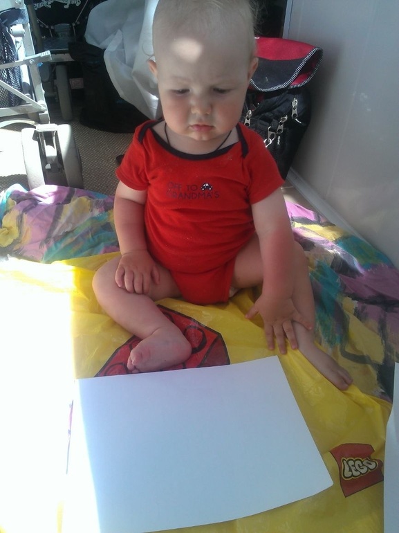 10.10 первые рисунки пальчиковыми красками