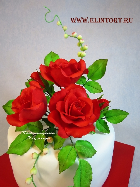 Торт с розами на юбилей.