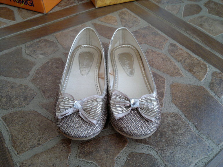 Много обуви на девочку. Размеры от 24.