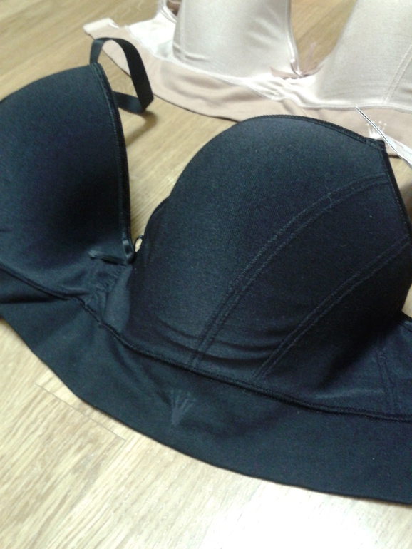 Новые. Triumph. Shape Sensation. по 1 200руб.