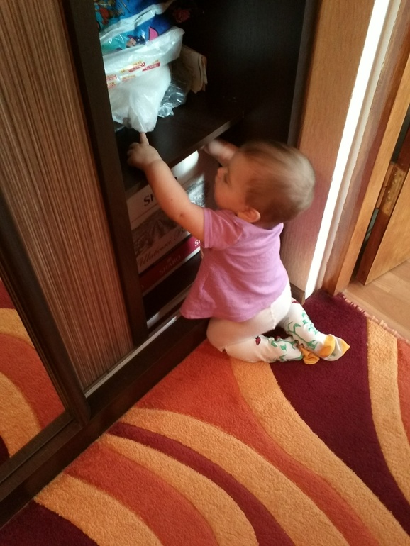 Моя Лерка никогда не спит....