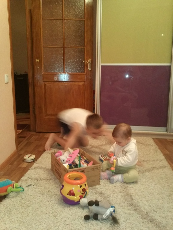 Моя Лерка никогда не спит....