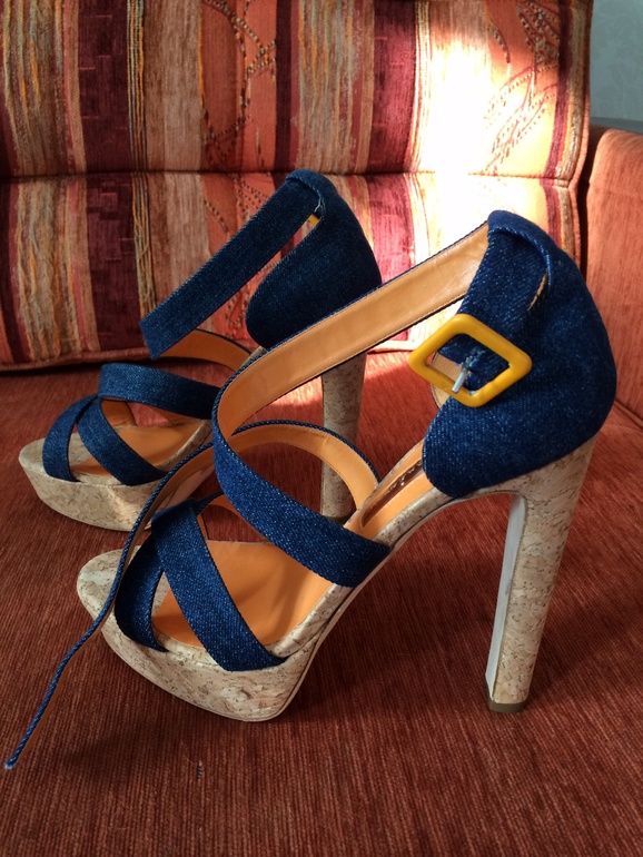 Обувь на 38-39-40 размер DKNY босоножки, EMILIO PUCCI, RUPERT SANDERSON,ботильоны LORIBLU , UGG AUSTRALIA КЕДЫ!