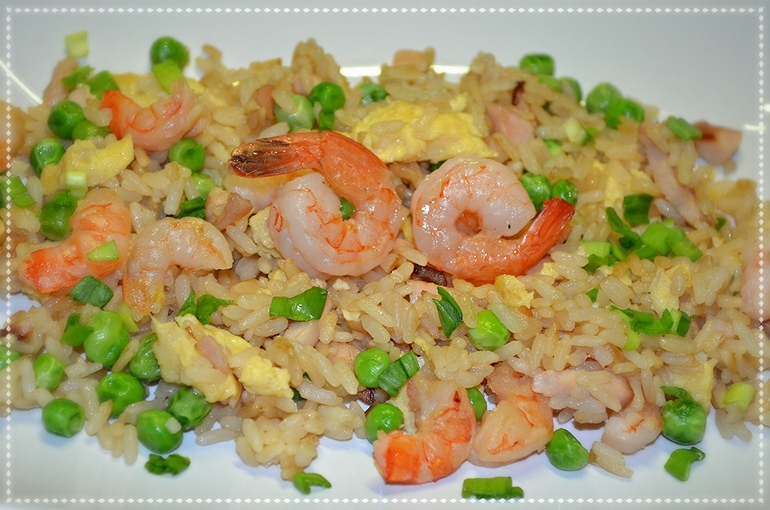 креветки в сливочном соусе ингредиенты. салат с креветками и огурцом. салат с креветками. Salat s krivetkami. салаты из креветок на праздничный стол.